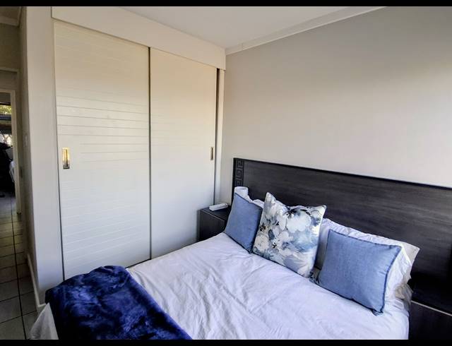 2 BEDROOM APARTMENT FOR SALE IN FOURWAYS